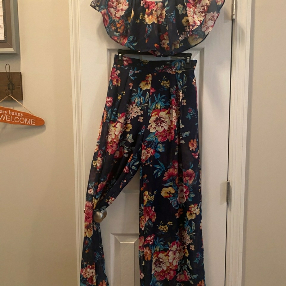 2 pc floral set
